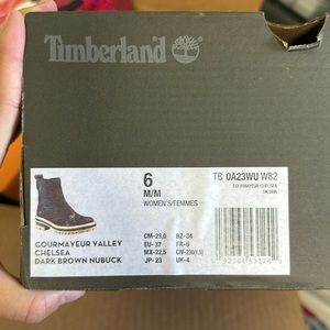 Timberlands size 6 dark brown Chelsea boots . Worn once or twice.
